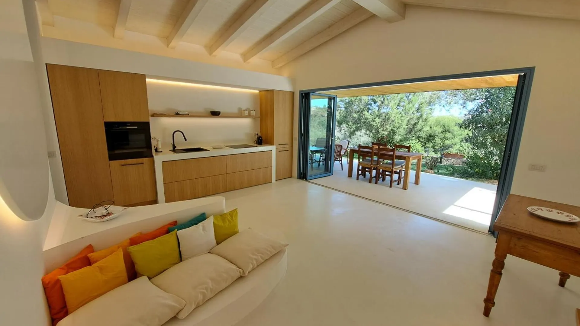 Newly Renovated Traditional Sardinian Dwelling Porto Rotondo Itálie