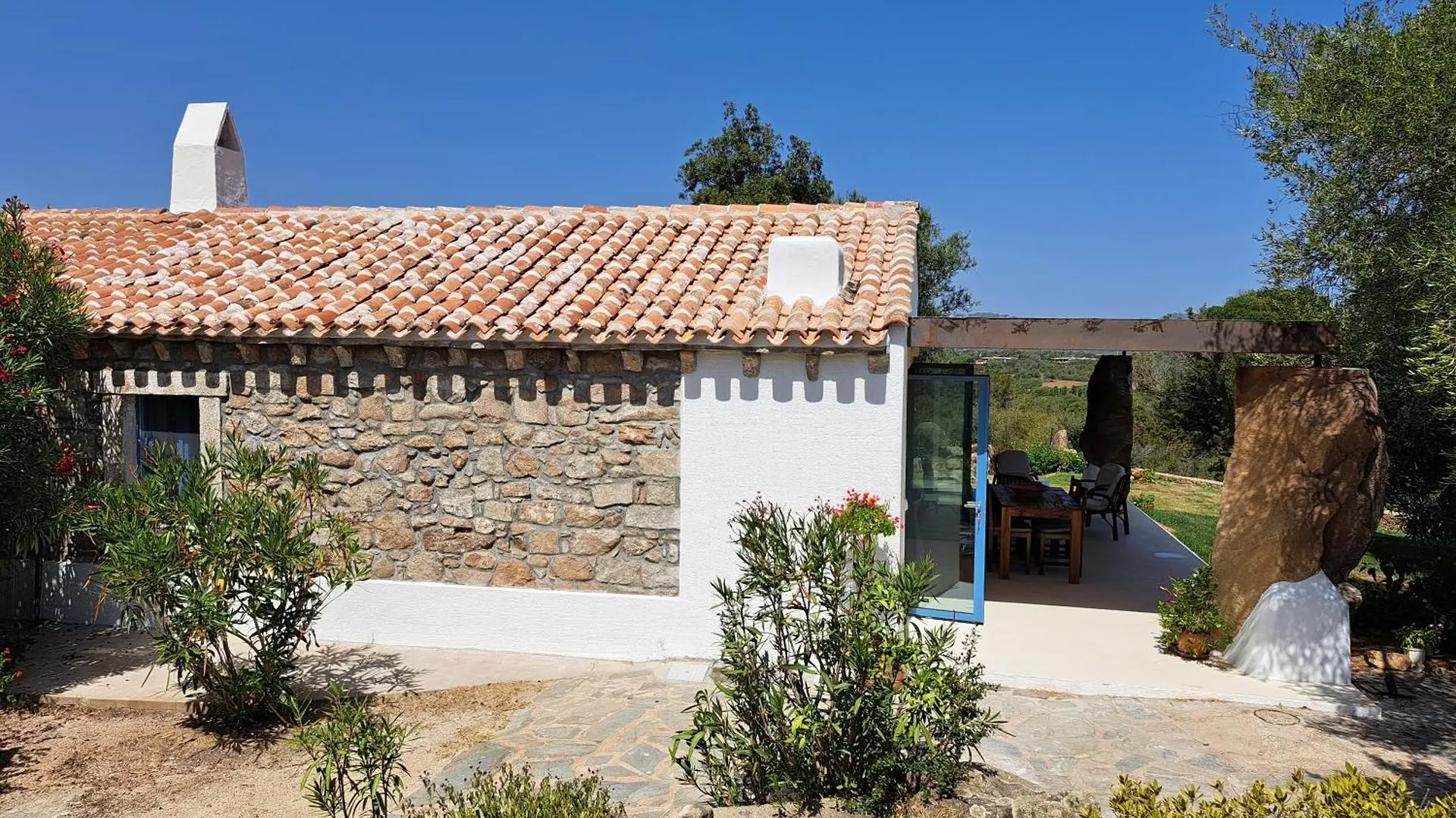 Newly Renovated Traditional Sardinian Dwelling Porto Rotondo